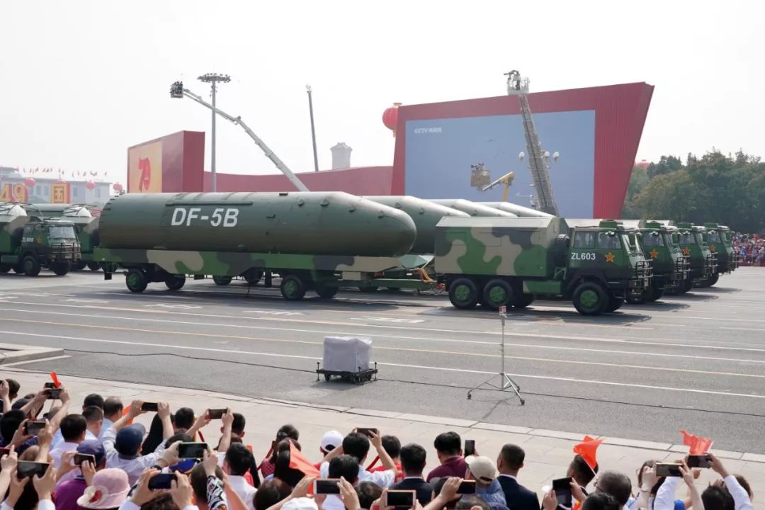 九三阅兵式 完整视频九三阅兵式完整视频，回顾历史，铭记荣耀时刻