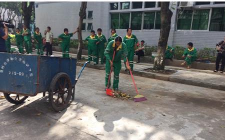 环卫自制扫地神器揭秘环卫自制扫地神器，创新科技助力城市清洁