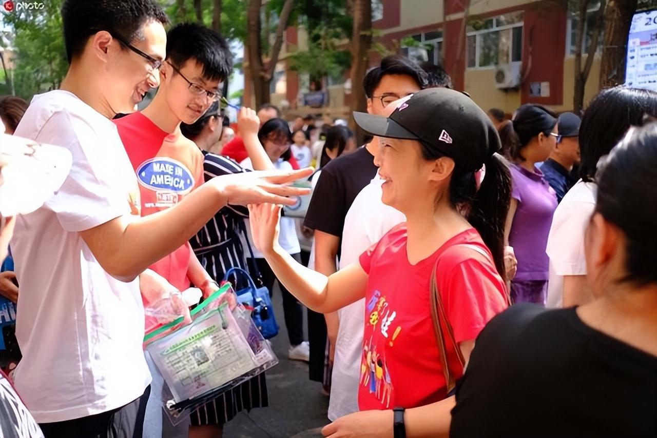 民办高校大幅缺额民办高校招生出现大幅缺额现象，原因、影响与解决方案