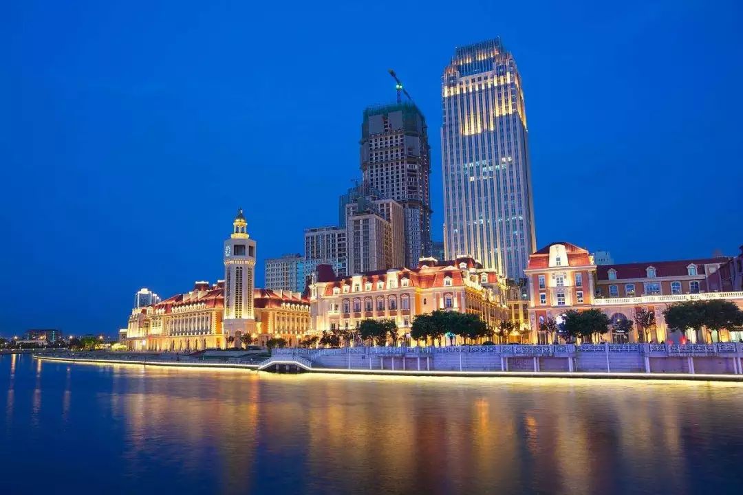 天津与上合 为什么是“天作之合”天津与上合组织之间被称为天作之合的原因在于两者之间的紧密合作和相互促进。